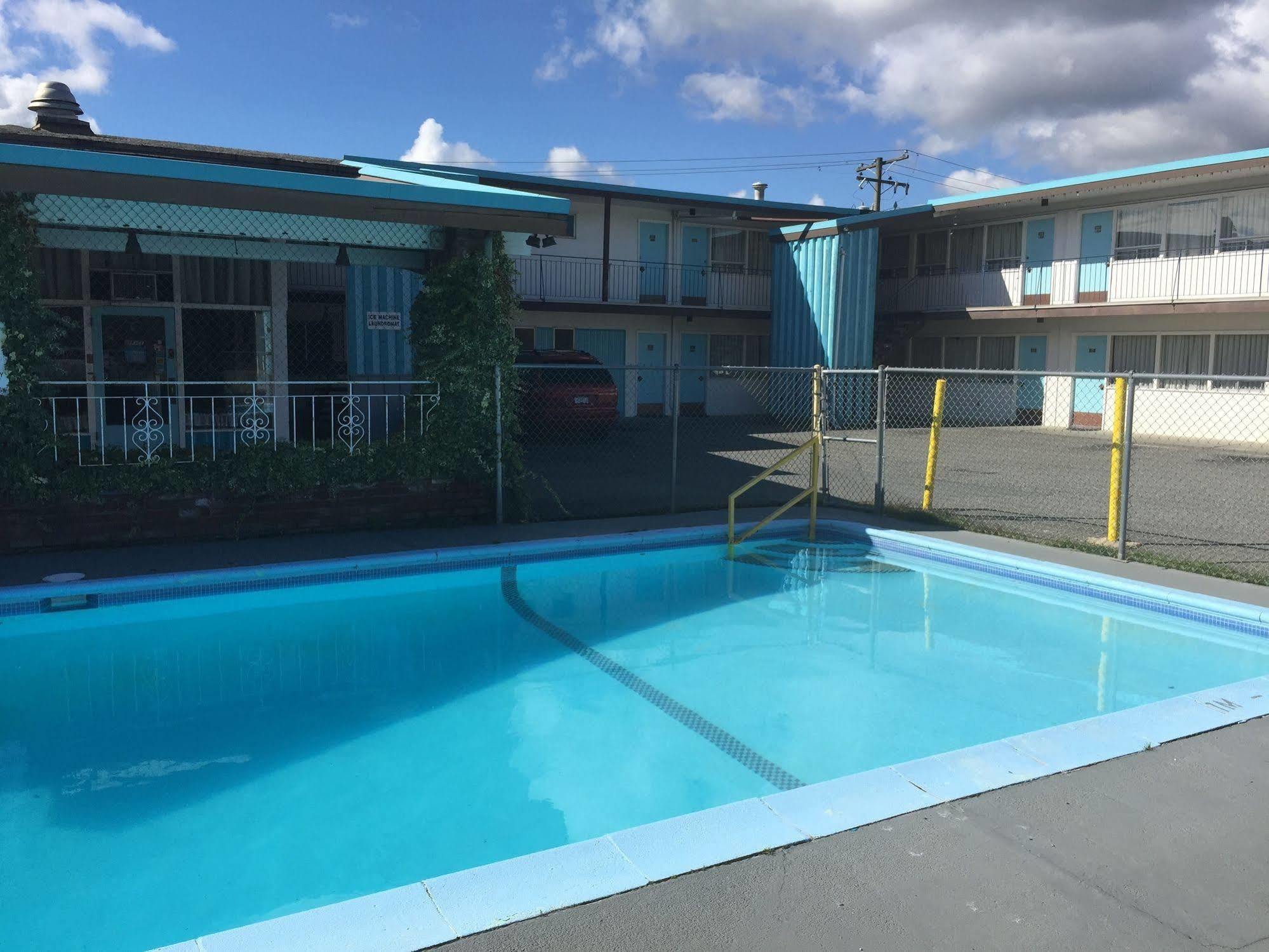 Tyee Village Motel Port Alberni Kültér fotó